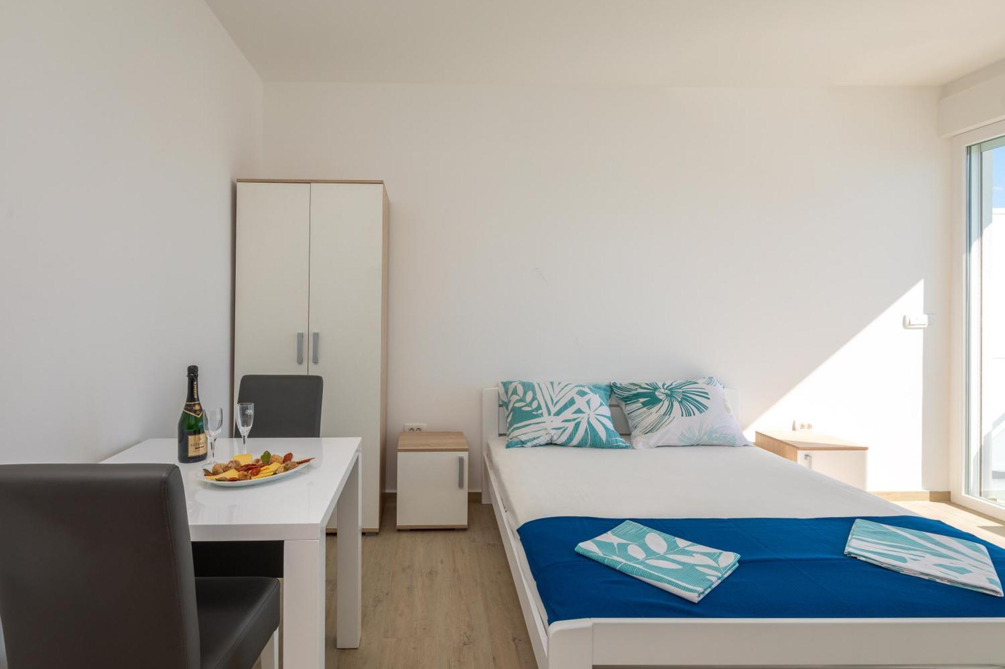 Blue Wonder Apartments Dugi Rat Rom bilde